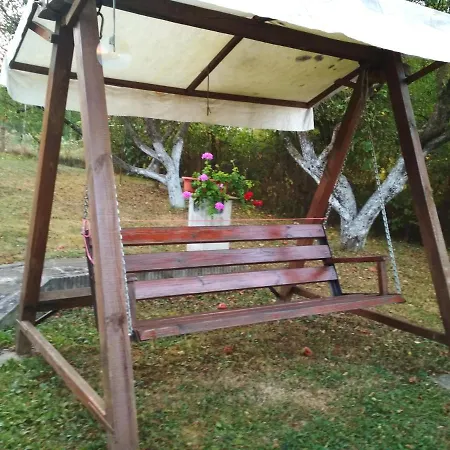 Къща За Гости” Веси Ем” Penzion Kmetovtsi